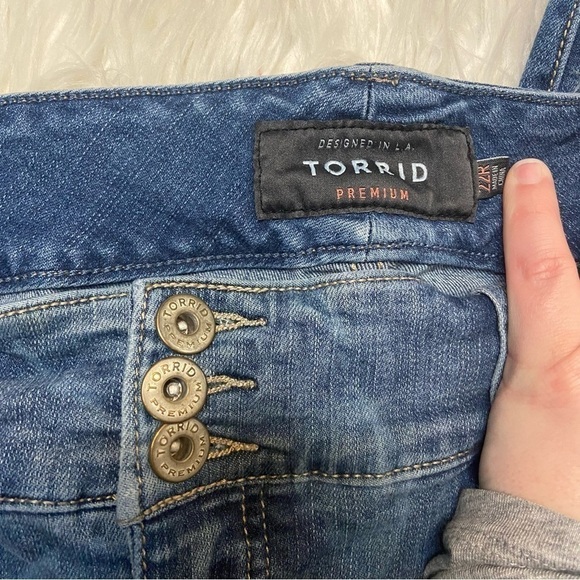 Torrid 3 Button Fly Premium Distressed High Waist Cropped Denim - Picture 5 of 7